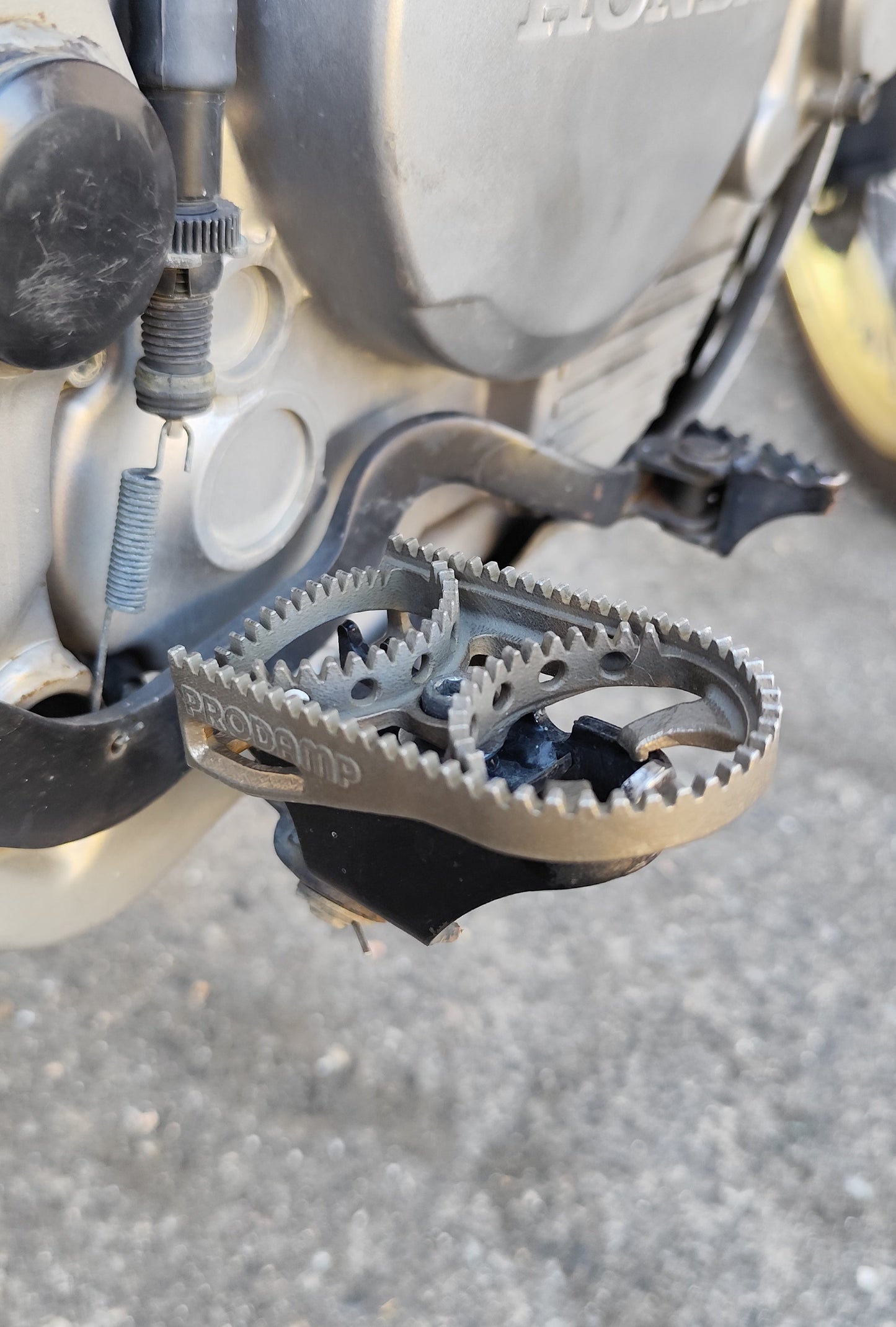 Honda Dominator RD02/RD08 Extended Footpegs